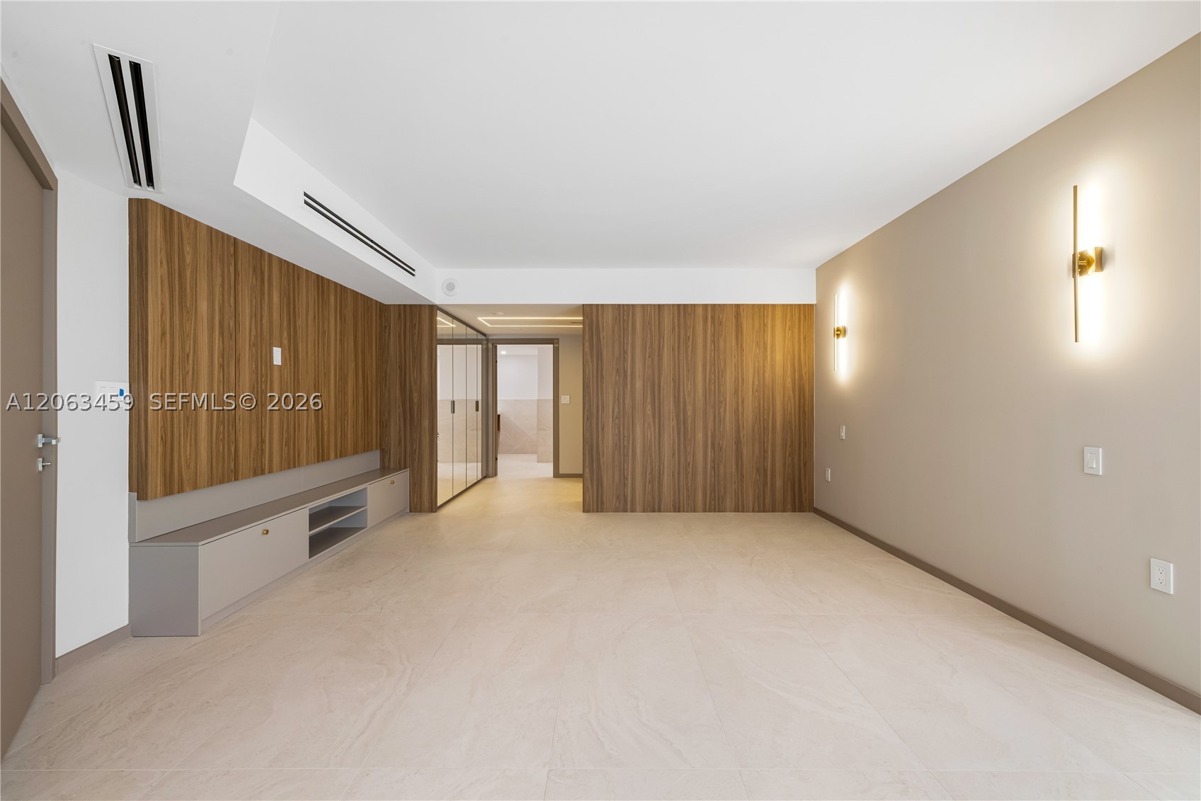 10155 Collins Ave #202 Bal Harbour, FL 33154