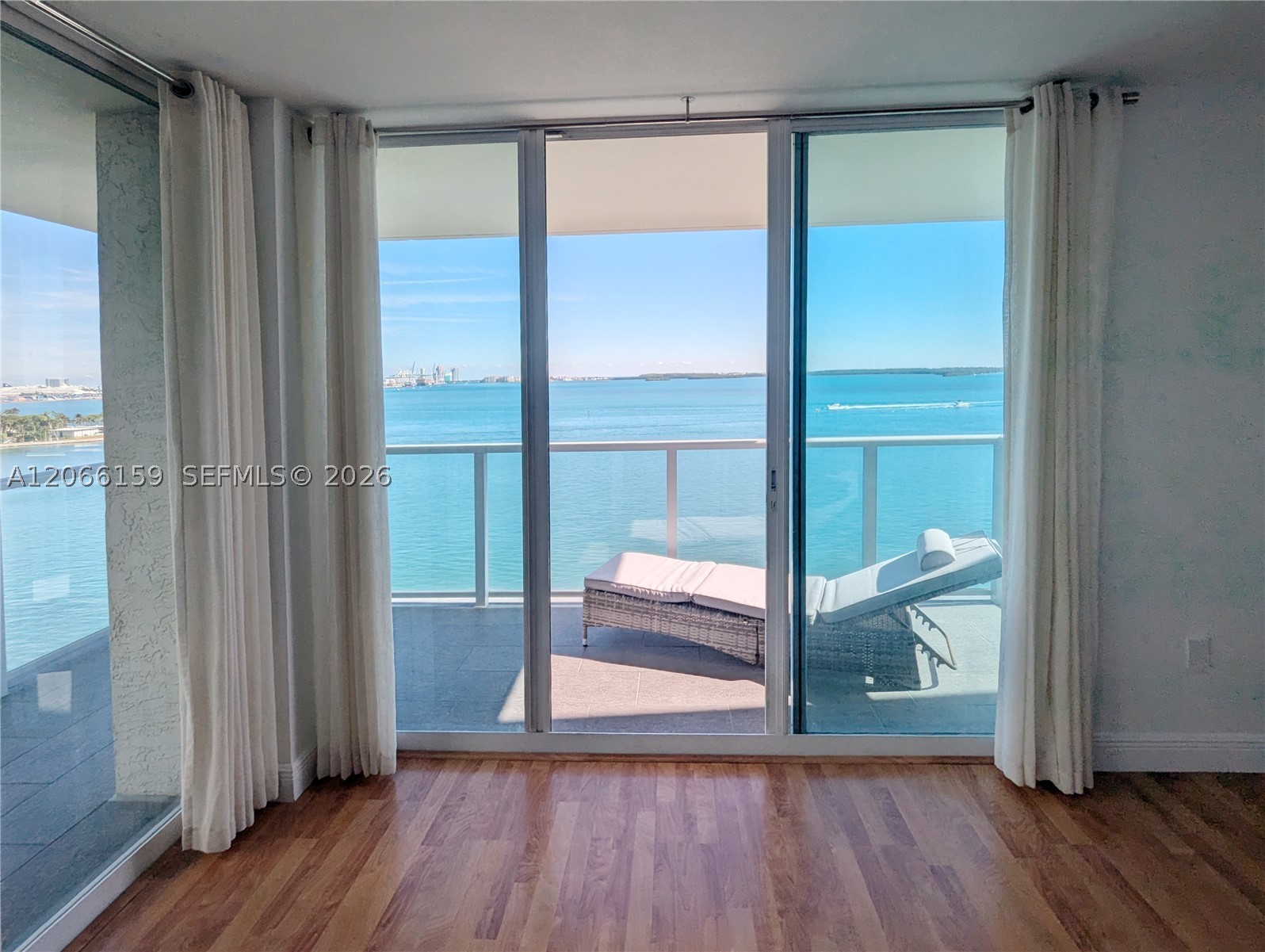 image The Mark on Brickell12