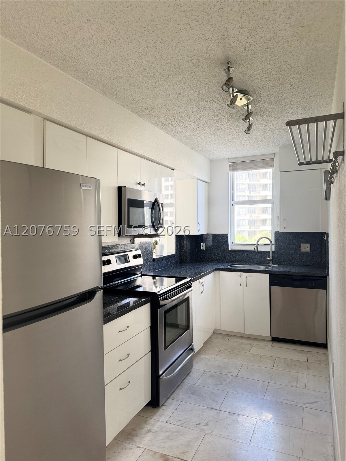 770 Claughton Is Dr #601 Miami, FL 33131