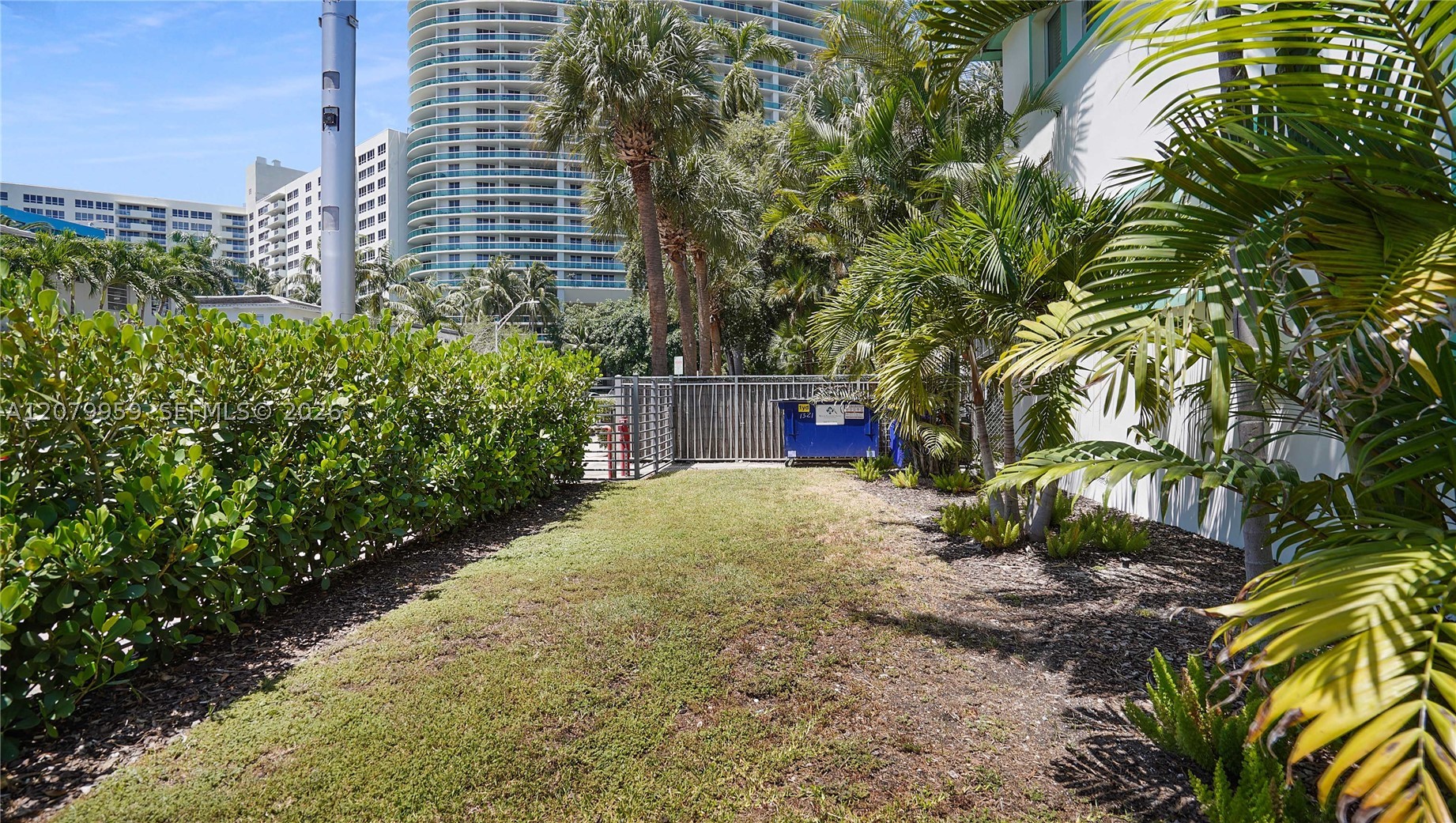 1321 15th Miami Beach, FL 33139