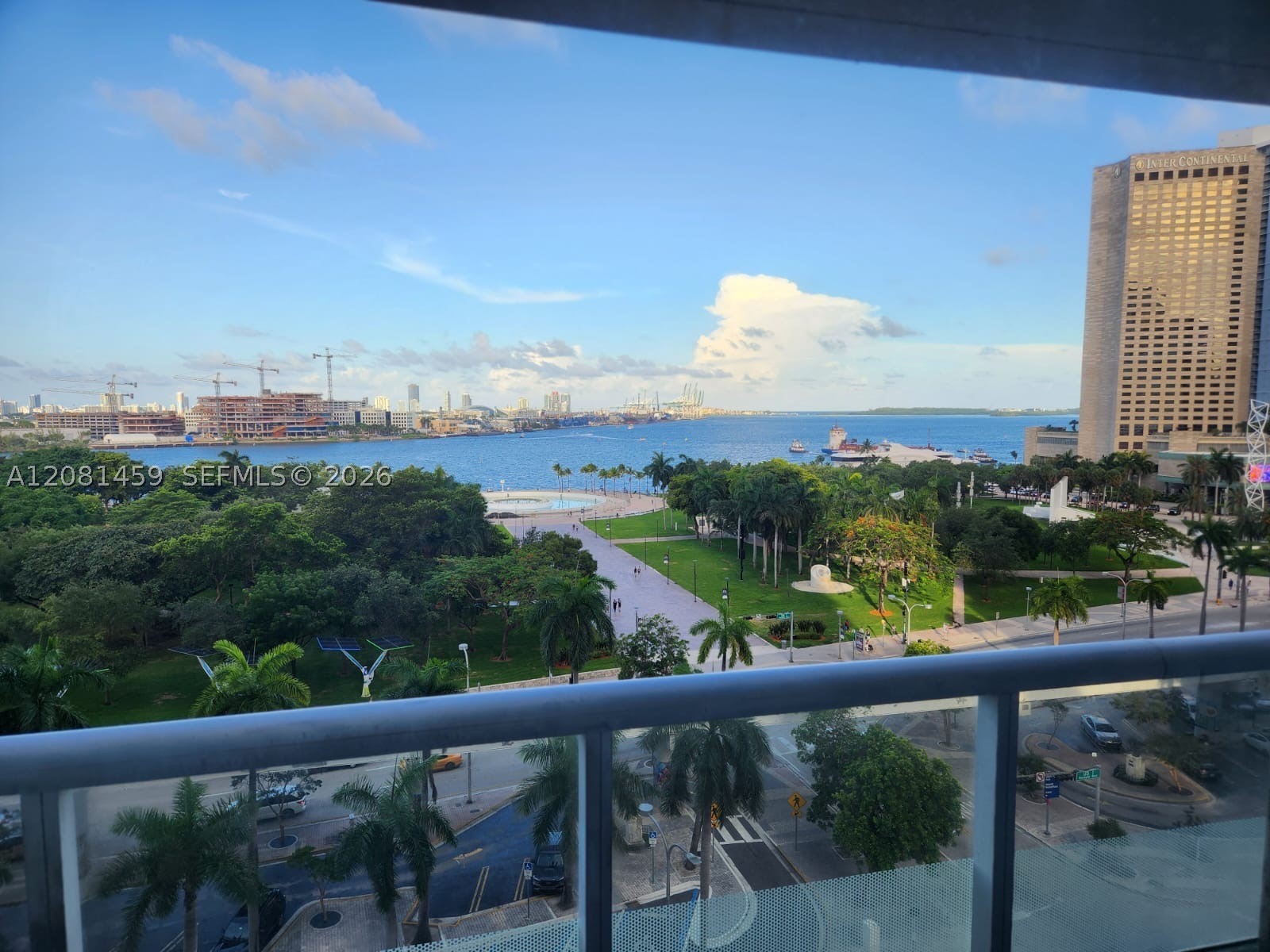 50 Biscayne Blvd #903