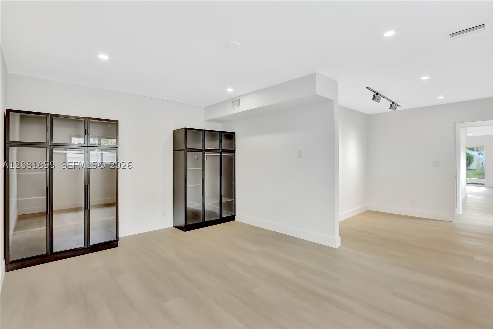 1720 SW 23rd Ave Fort Lauderdale, FL 33312