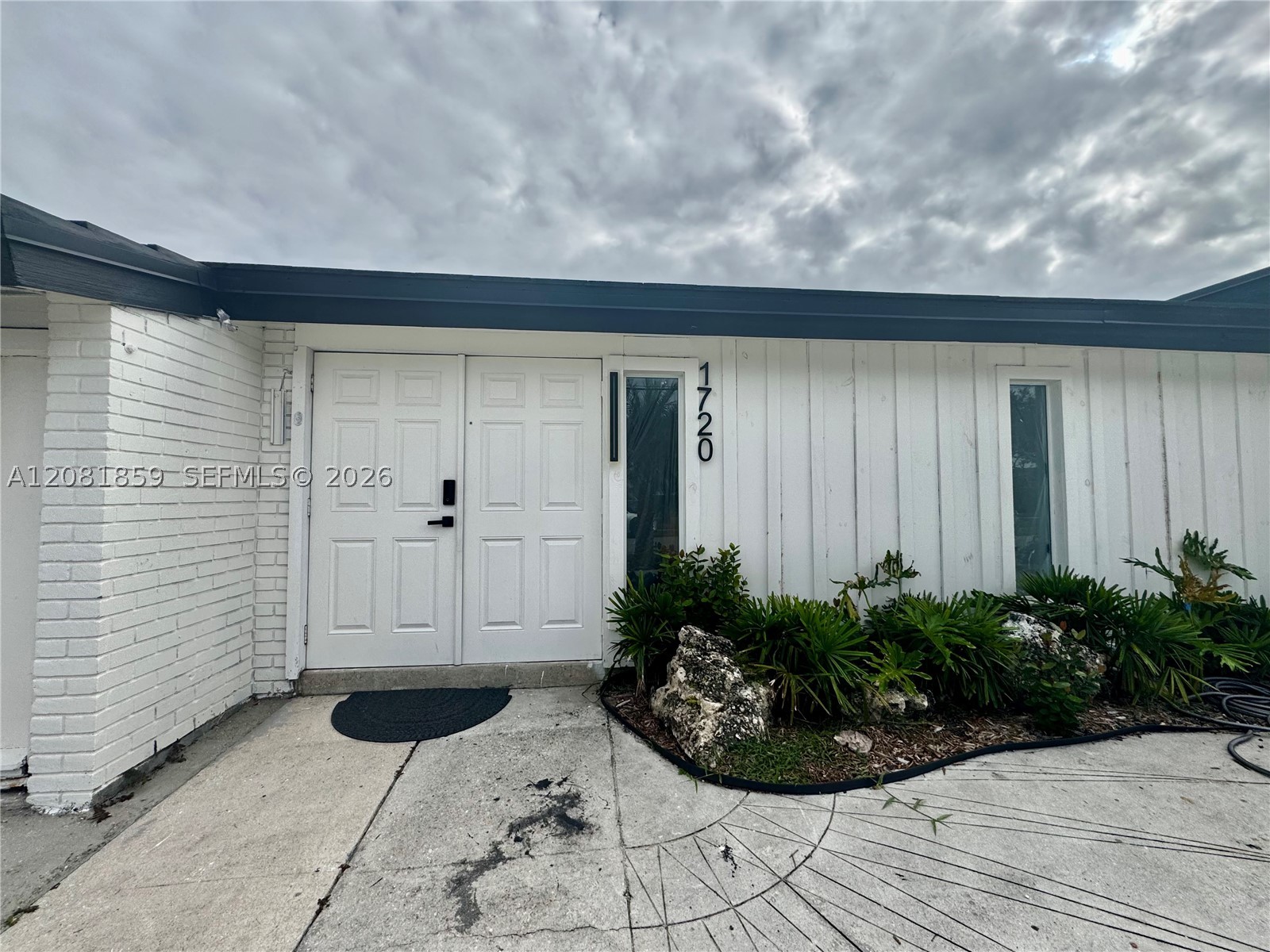 1720 SW 23rd Ave Fort Lauderdale, FL 33312
