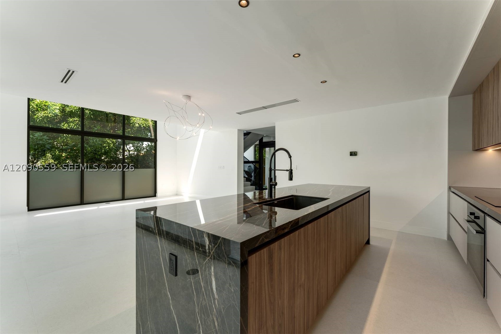3310 Elizabeth St Coconut Grove, FL 33133