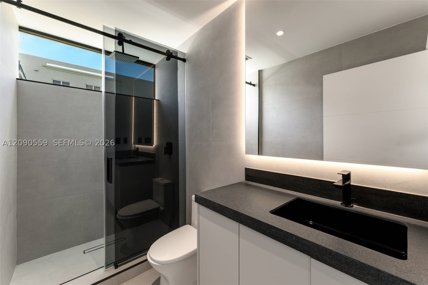 3310 Elizabeth St Coconut Grove, FL 33133