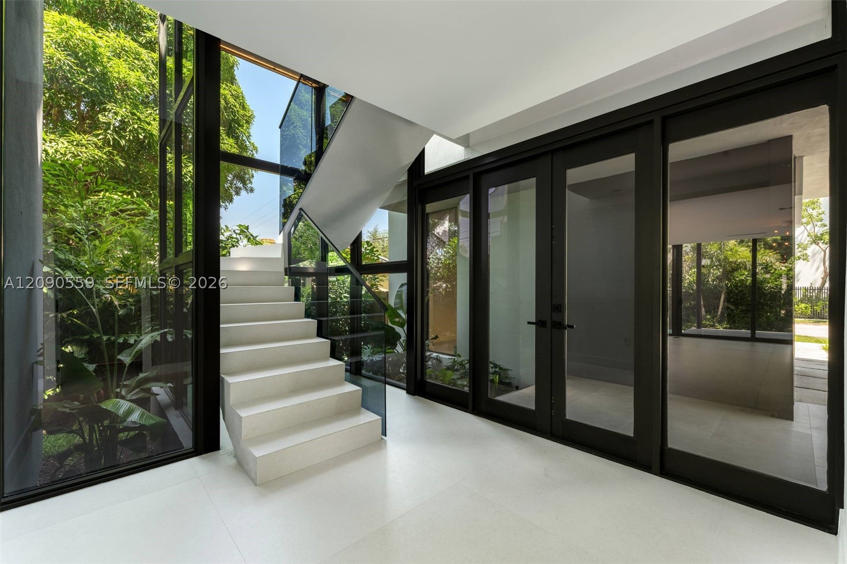 3310 Elizabeth St Coconut Grove, FL 33133