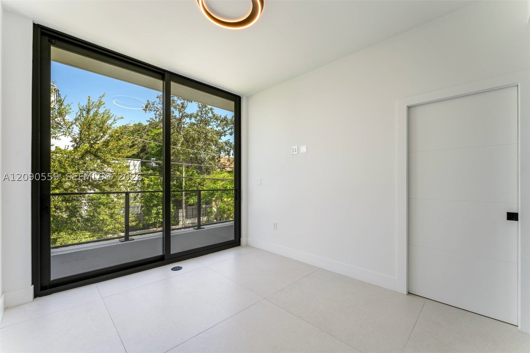 3310 Elizabeth St Coconut Grove, FL 33133