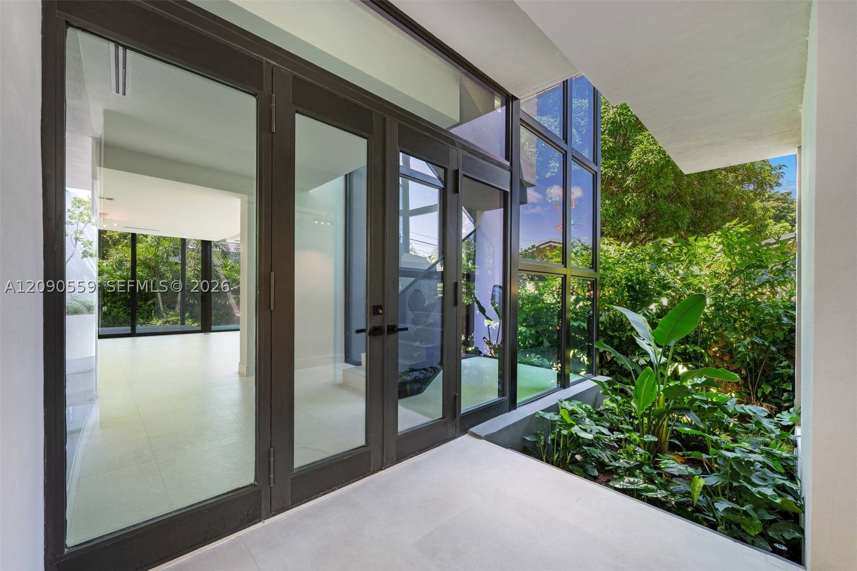 3310 Elizabeth St Coconut Grove, FL 33133