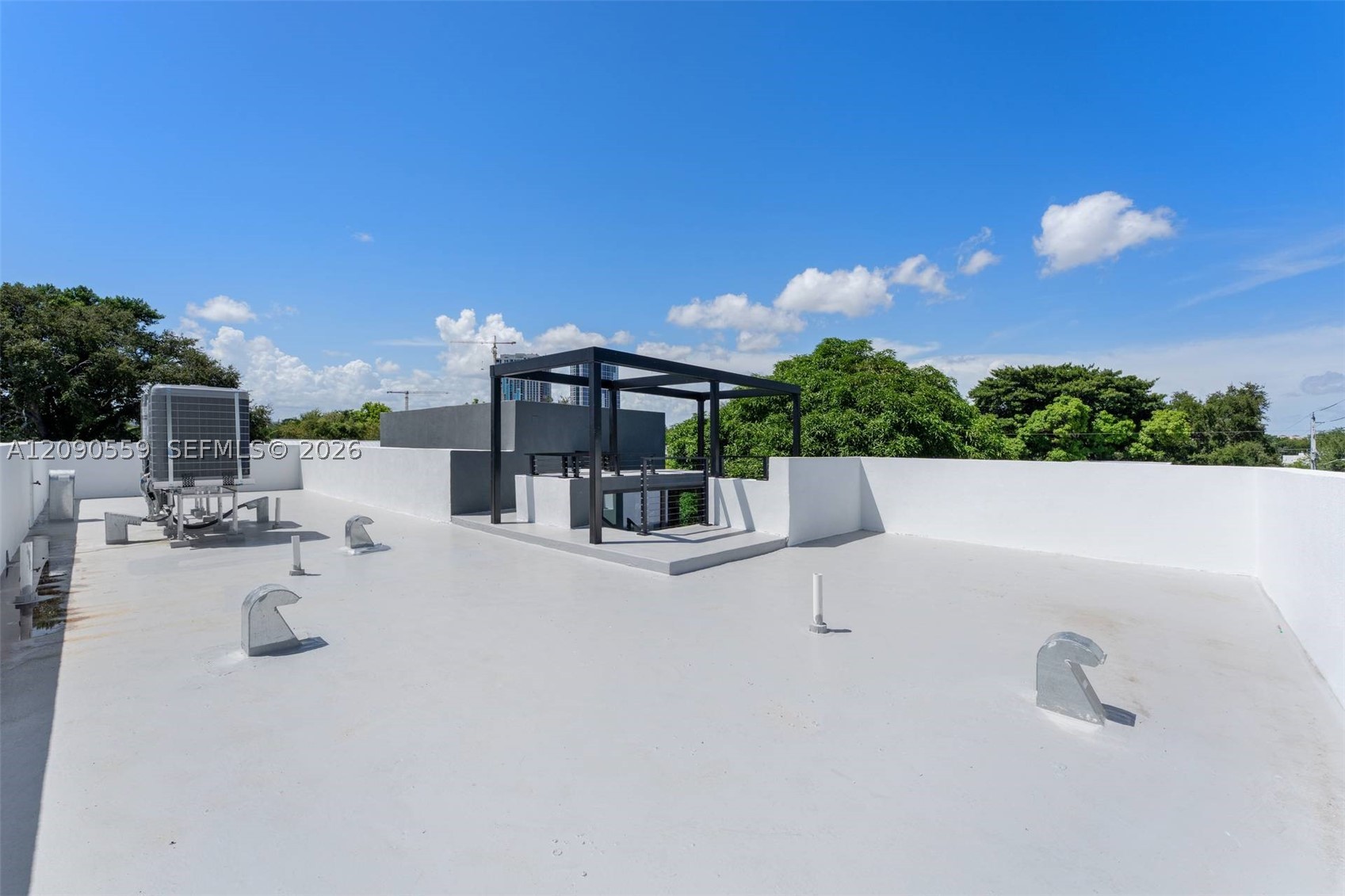 3310 Elizabeth St Coconut Grove, FL 33133