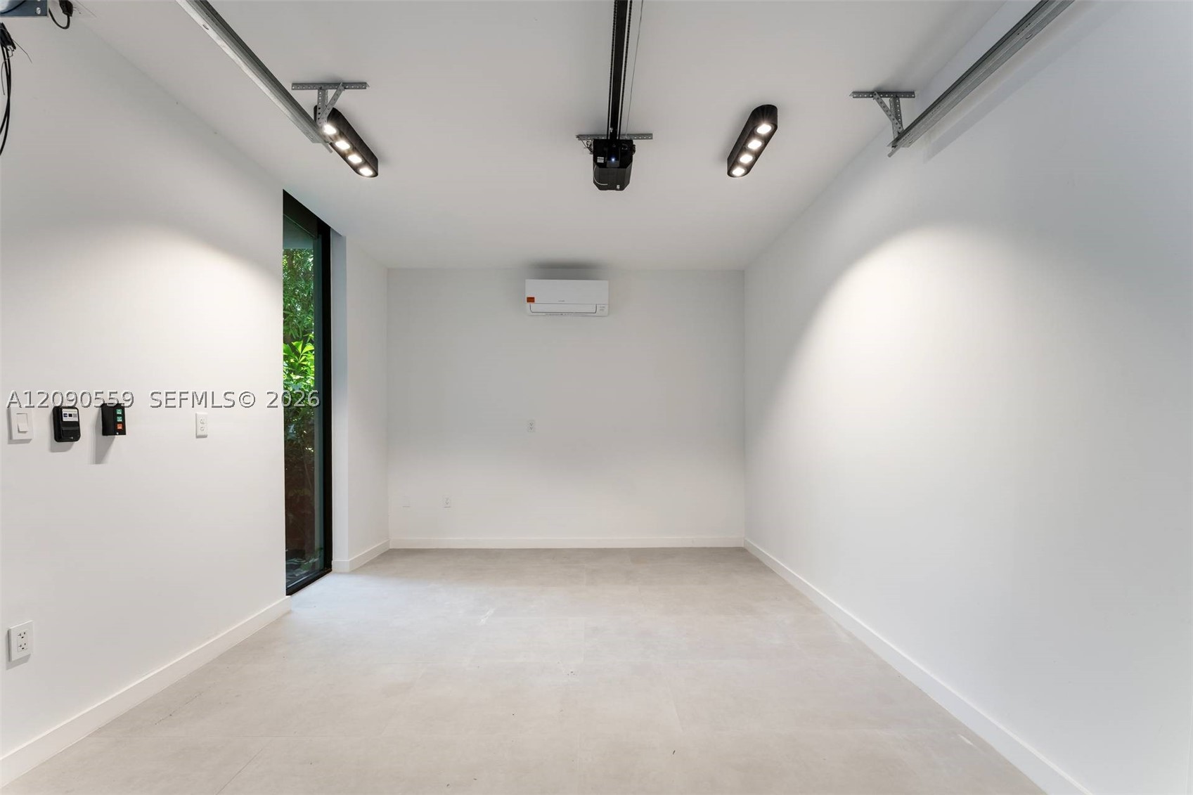 3310 Elizabeth St Coconut Grove, FL 33133