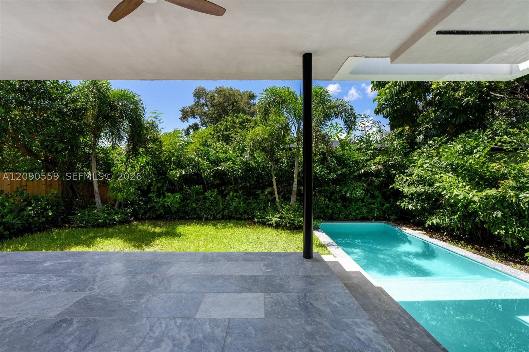 3310 Elizabeth St Coconut Grove, FL 33133