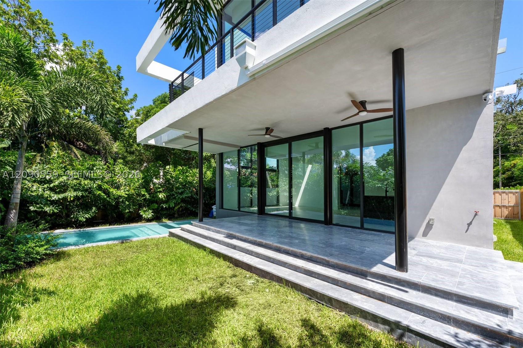 3310 Elizabeth St Coconut Grove, FL 33133