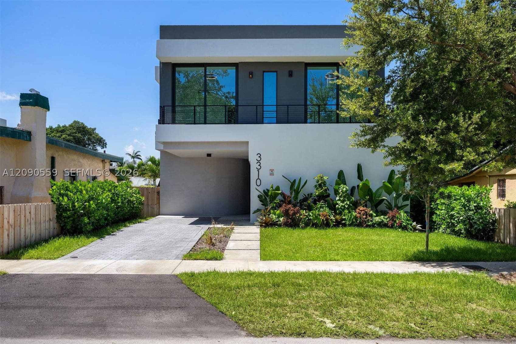 3310 Elizabeth St Coconut Grove, FL 33133