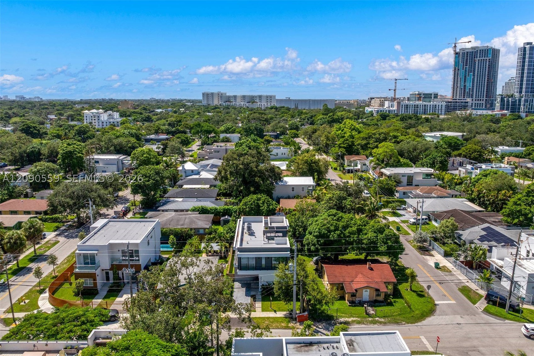 3310 Elizabeth St Coconut Grove, FL 33133