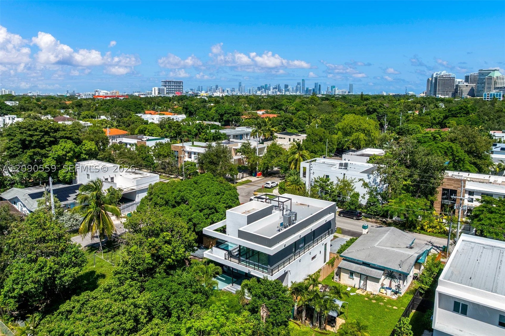 3310 Elizabeth St Coconut Grove, FL 33133