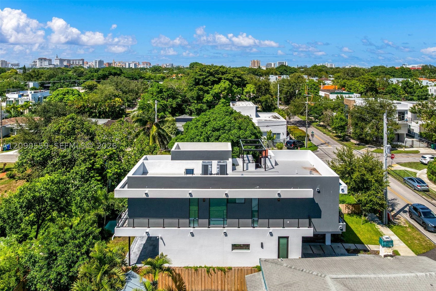 3310 Elizabeth St Coconut Grove, FL 33133