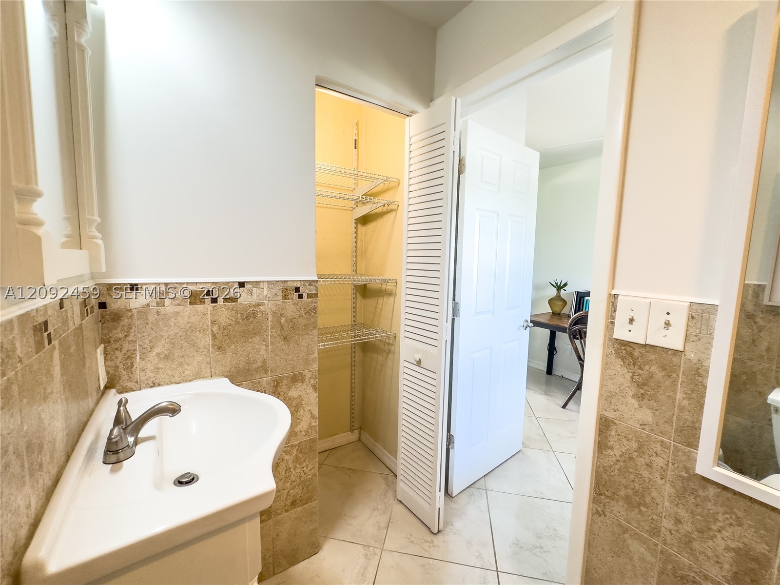 1830 NW 32nd Ct Oakland Park, FL 33309