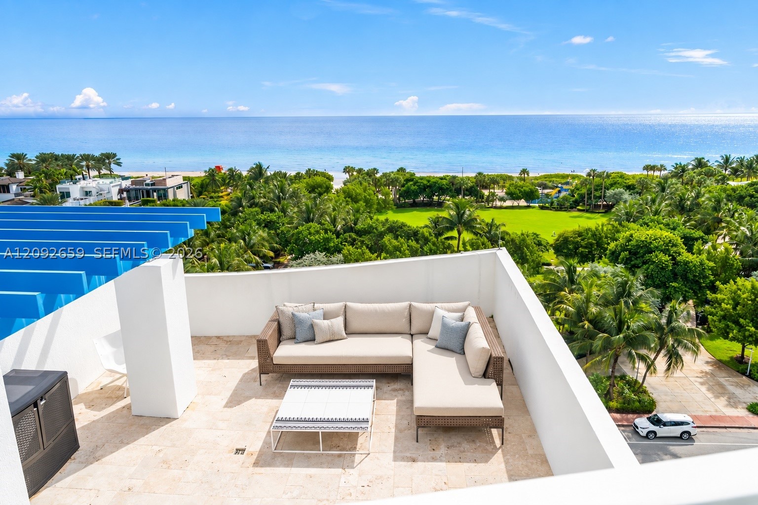 7600 Collins Ave #1012