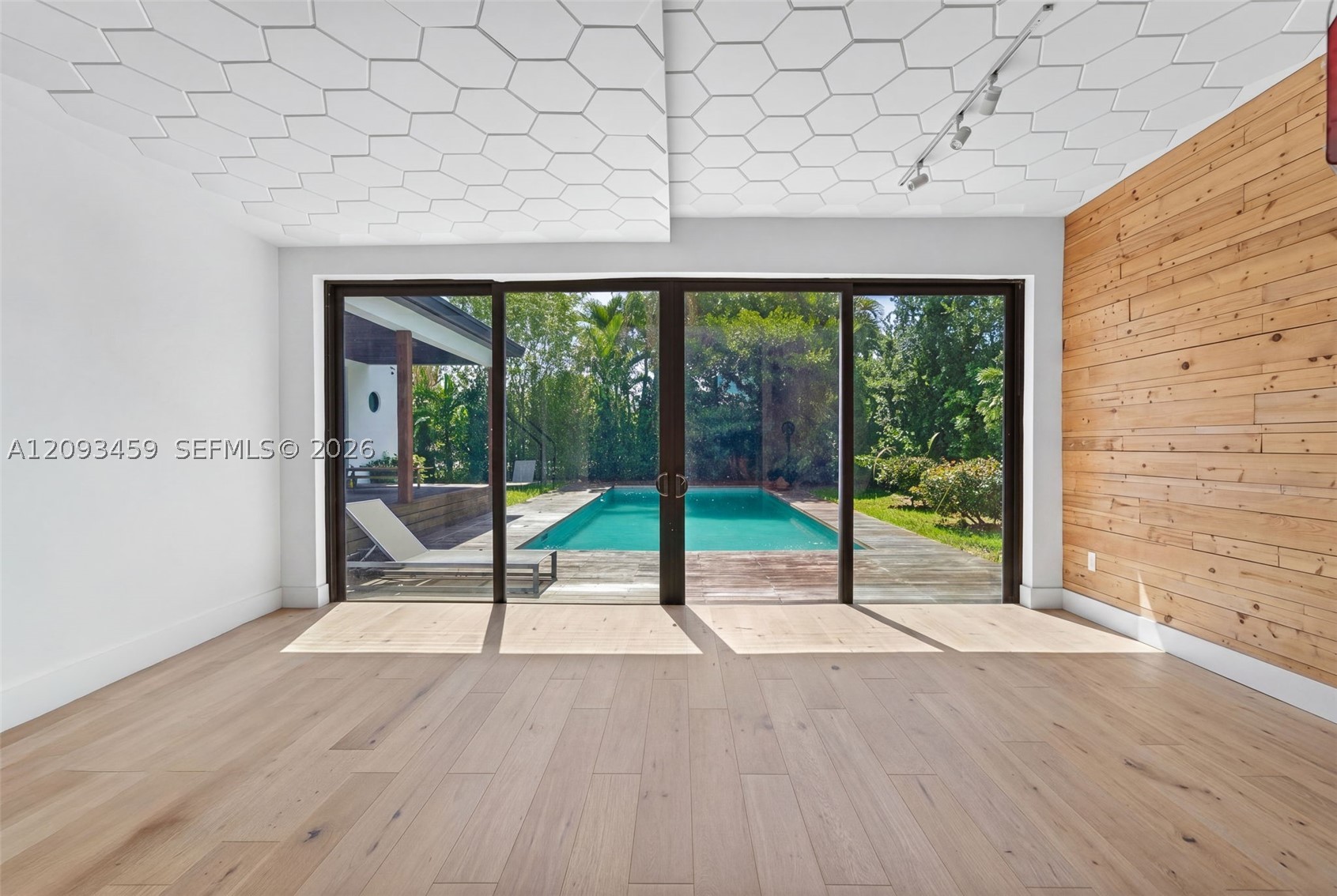 4353 Alton Rd Miami Beach, FL 33140