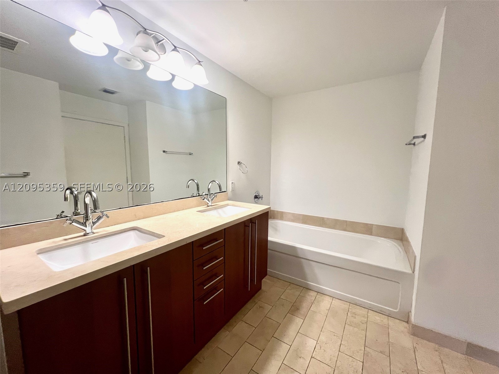 image Axis on Brickell North8