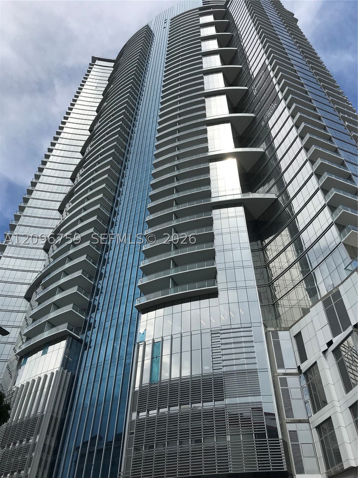 image Paramount Miami Worldcenter1