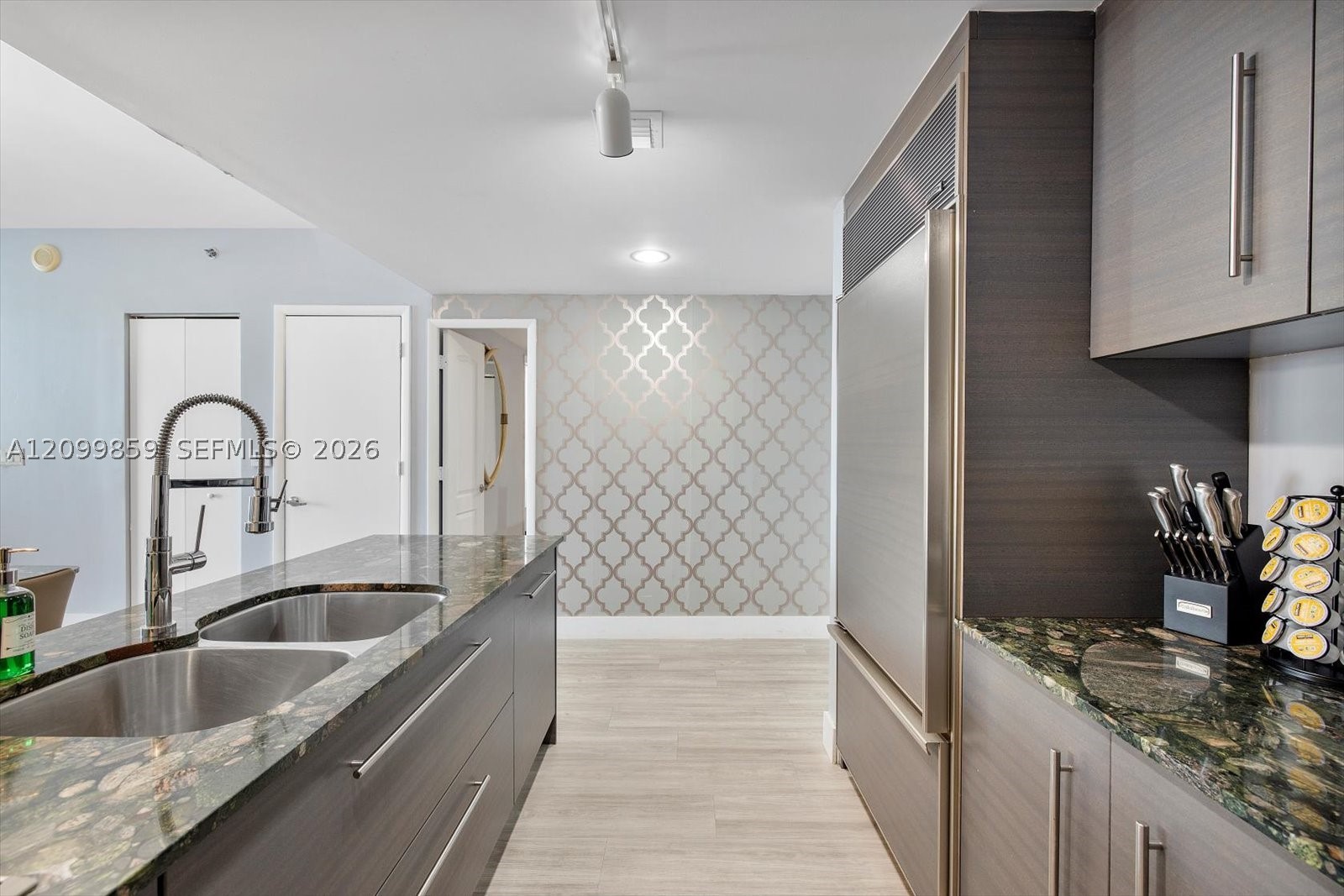 image Icon Brickell III (W Miami)3