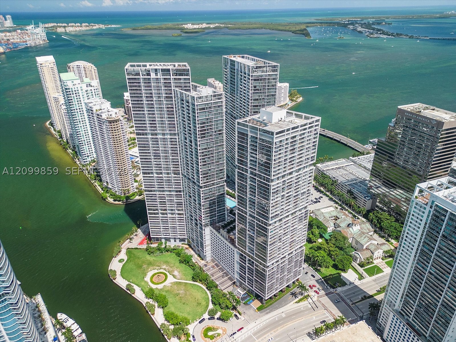 image Icon Brickell III (W Miami)40