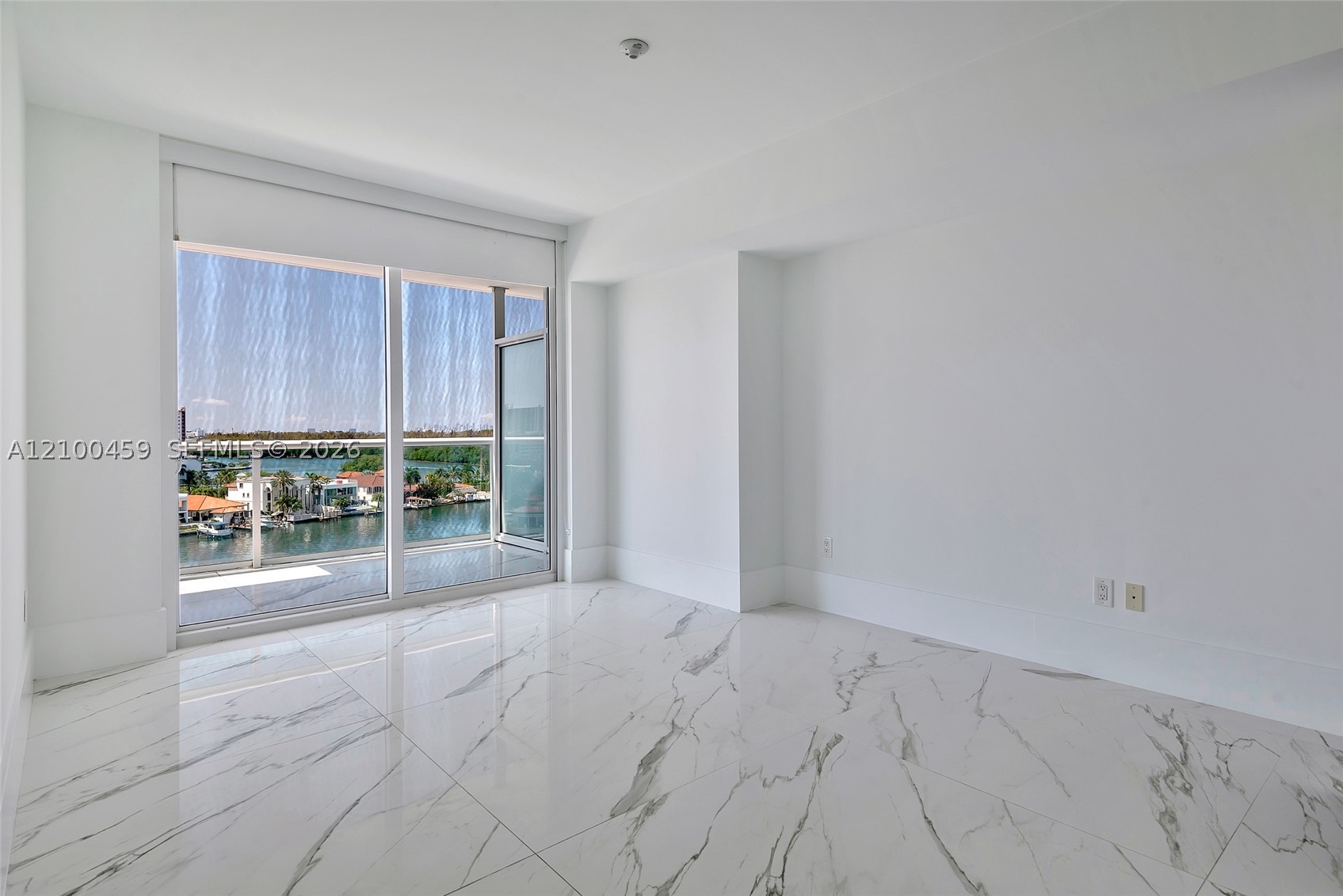 image 400 Sunny Isles38
