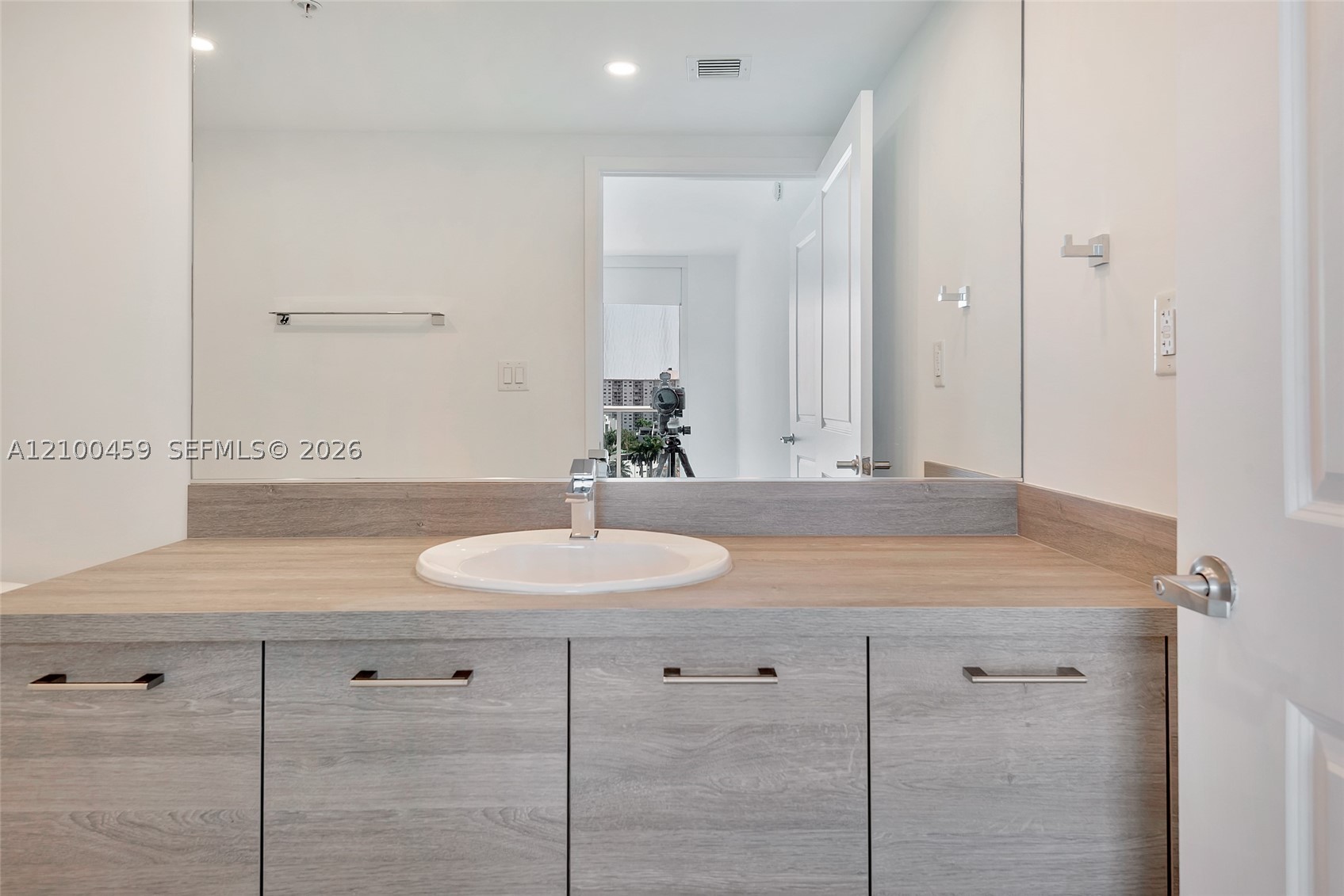 image 400 Sunny Isles42
