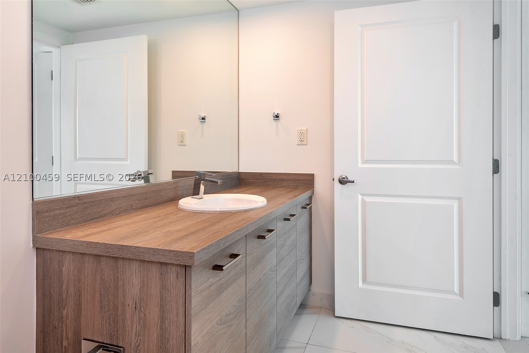 image 400 Sunny Isles44