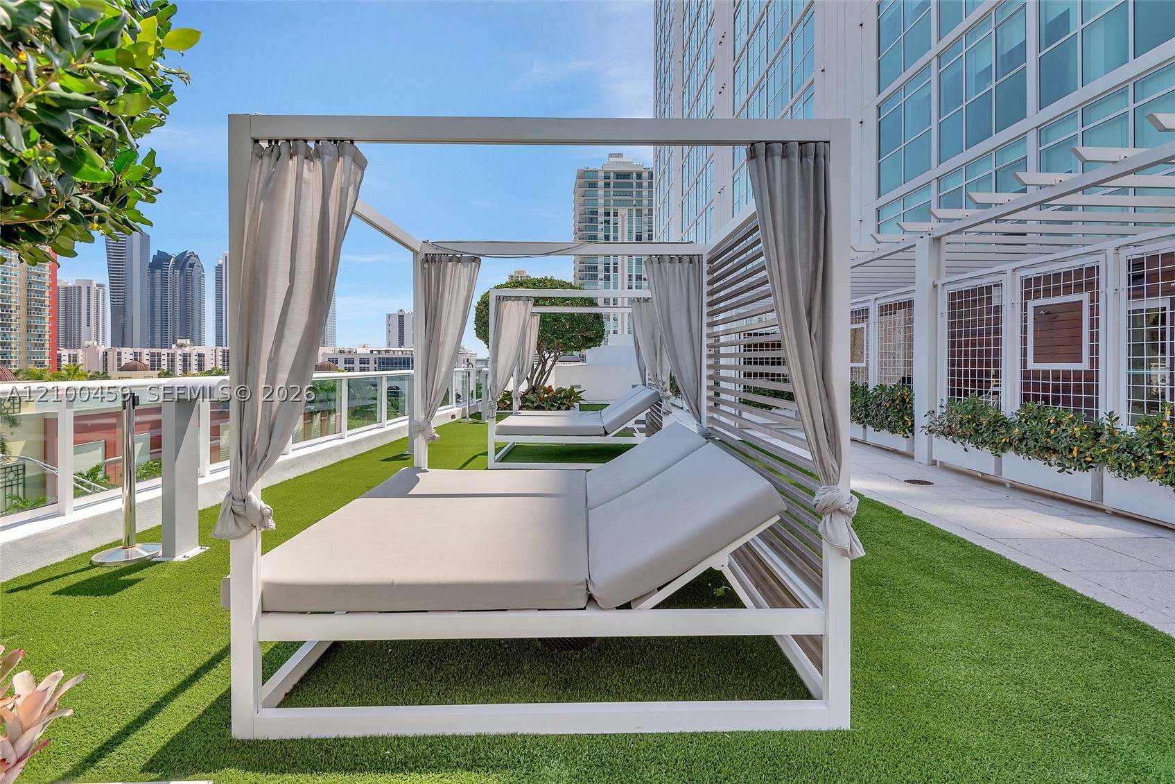image 400 Sunny Isles64