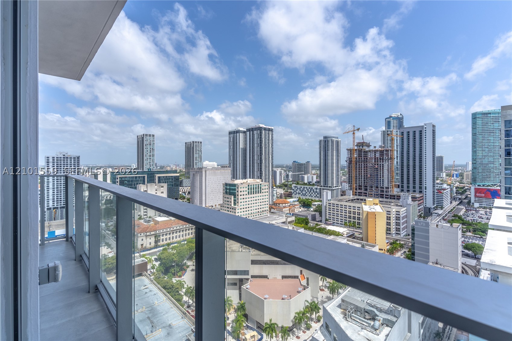 227 NE 2nd St #2906