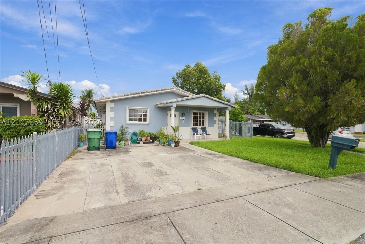 2090 SW 70th Ave