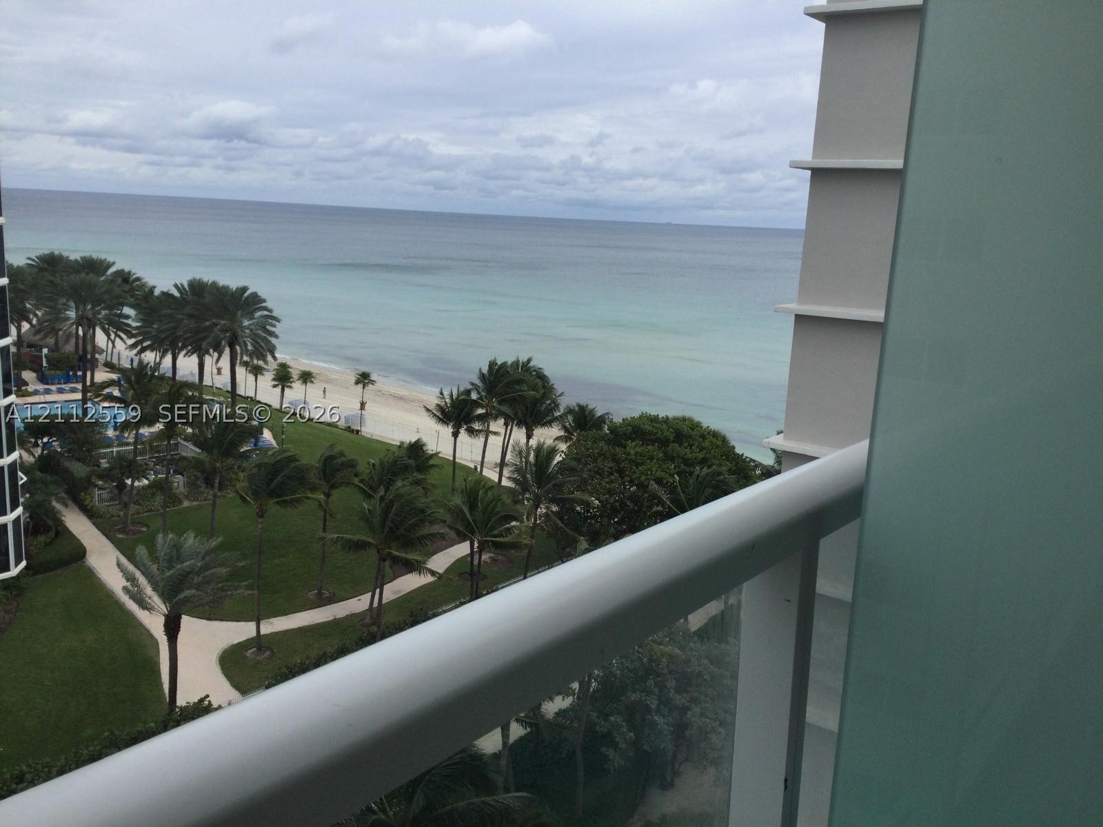 19201 Collins Ave #721