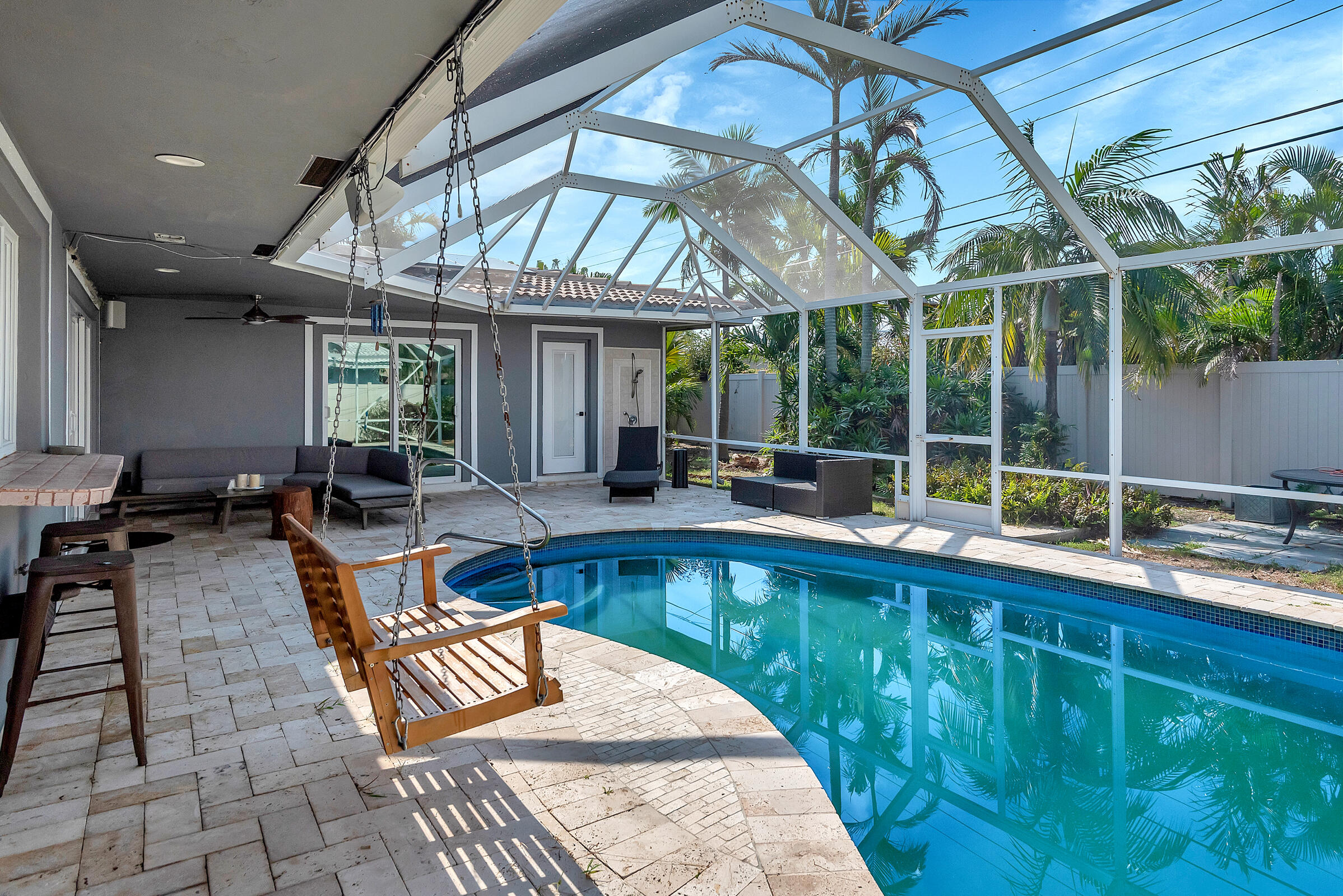 2116 NE 68th Fort Lauderdale, FL 33308