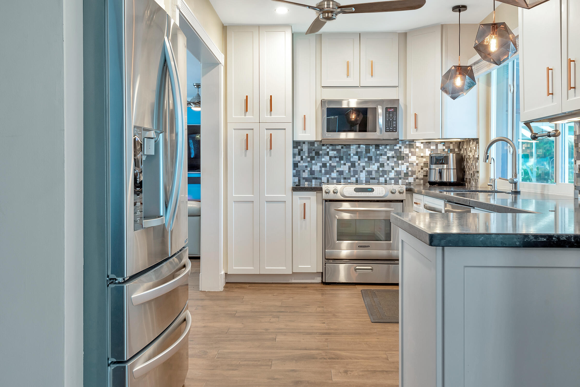 2116 NE 68th Fort Lauderdale, FL 33308