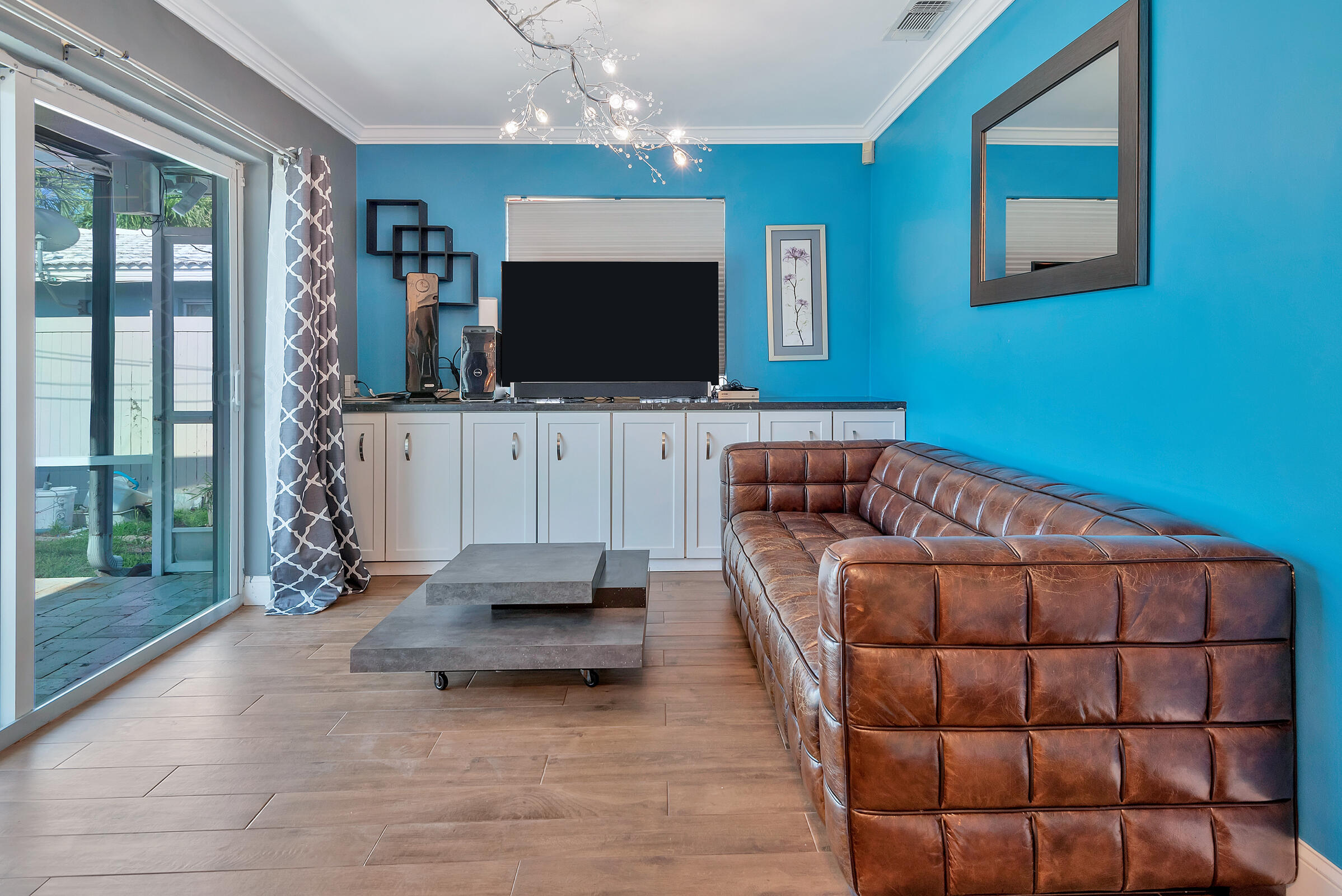 2116 NE 68th Fort Lauderdale, FL 33308