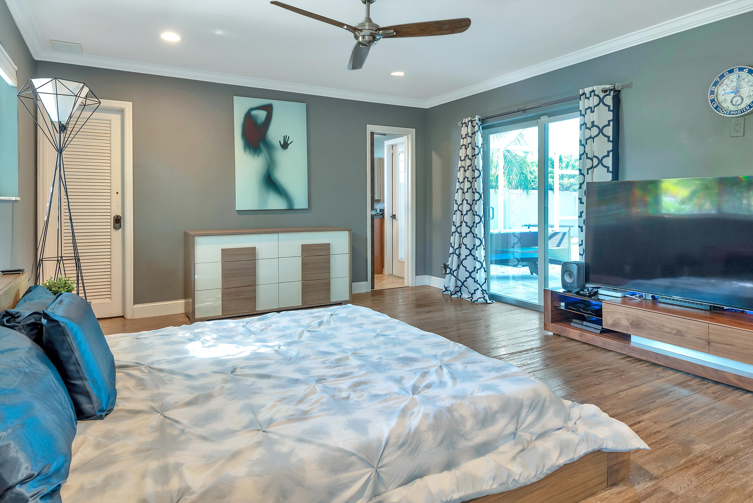 2116 NE 68th Fort Lauderdale, FL 33308