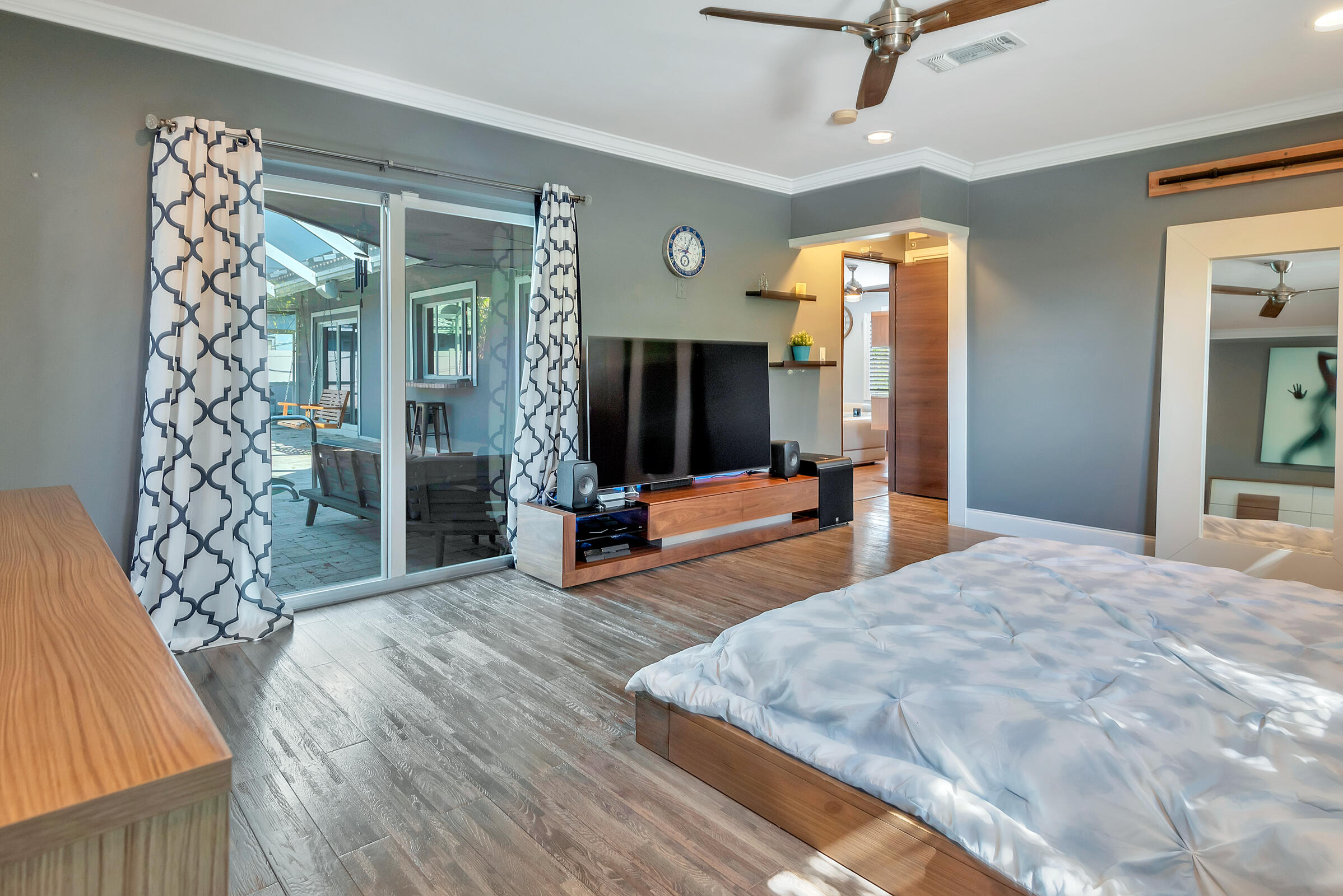 2116 NE 68th Fort Lauderdale, FL 33308