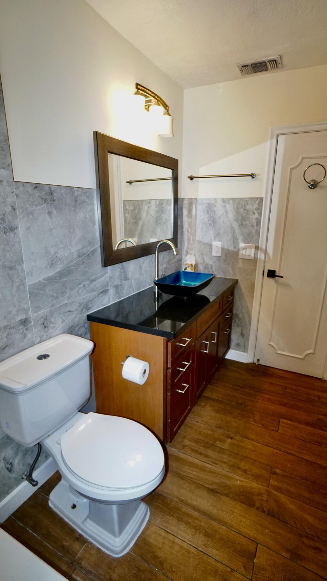 2116 NE 68th Fort Lauderdale, FL 33308