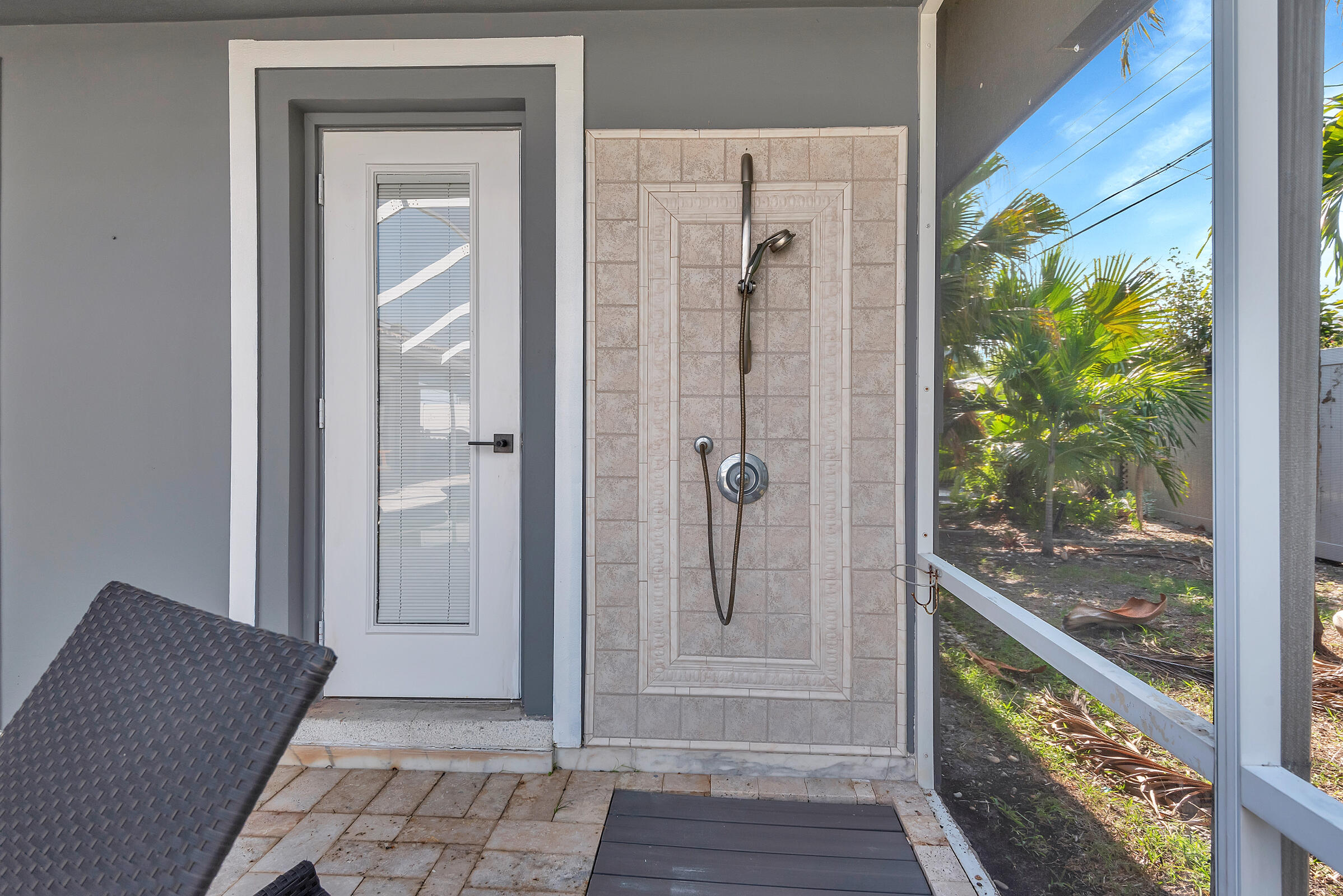 2116 NE 68th Fort Lauderdale, FL 33308