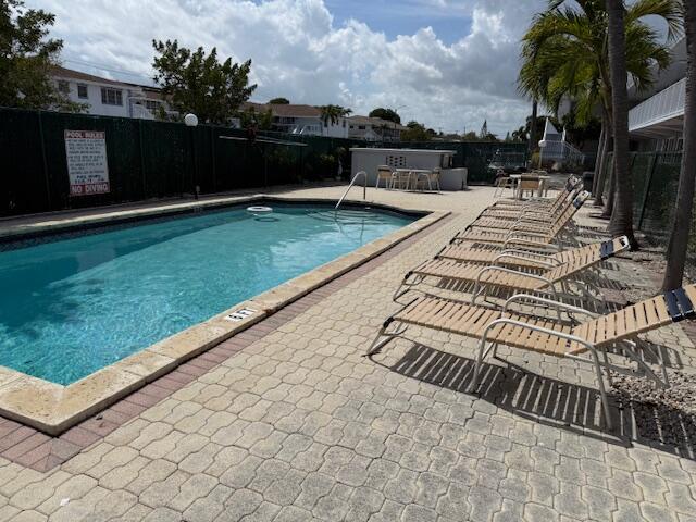 2175 NE 56th #203 Fort Lauderdale, FL 33308