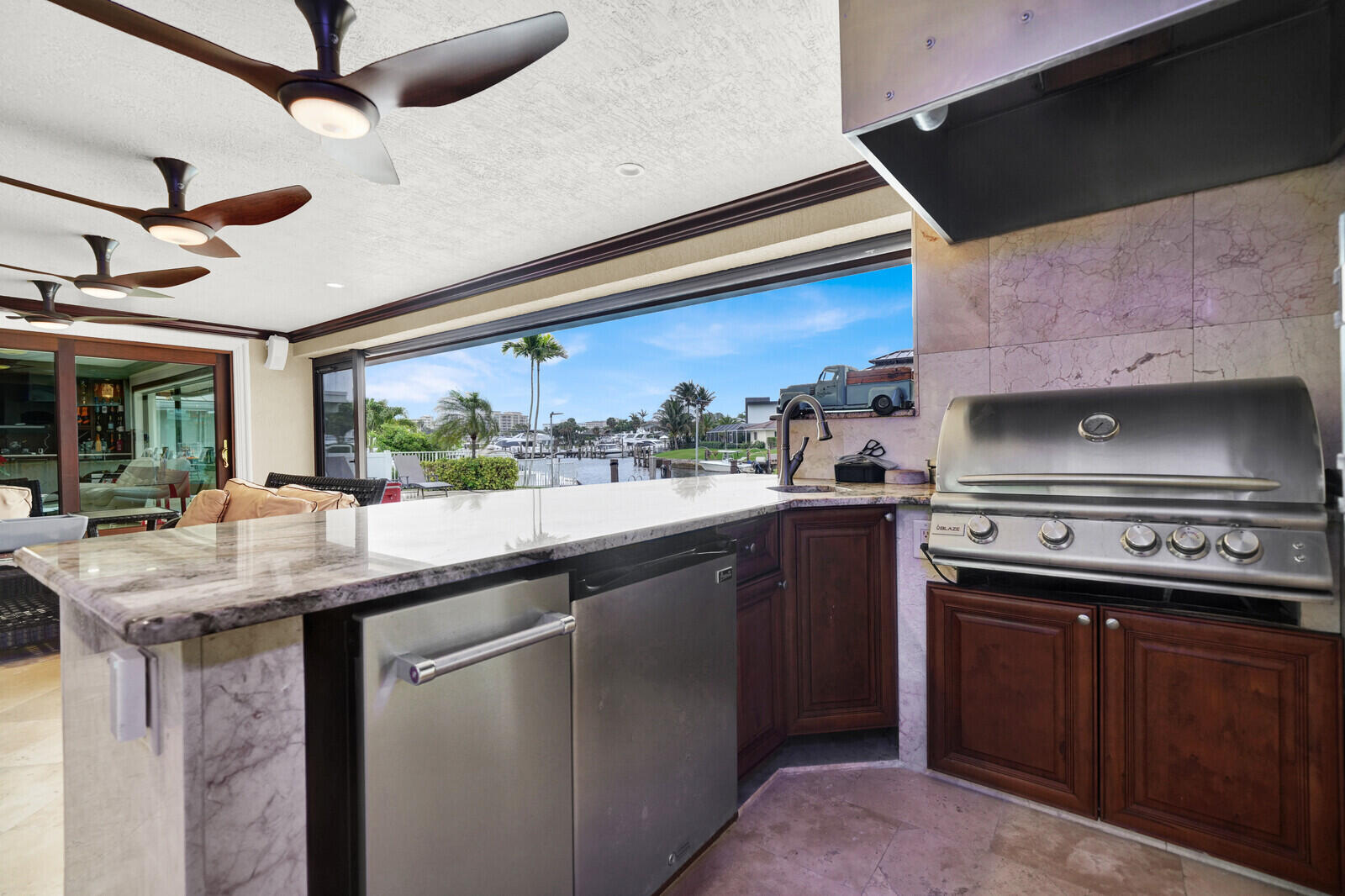 2810 NE 44th Lighthouse Point, FL 33064