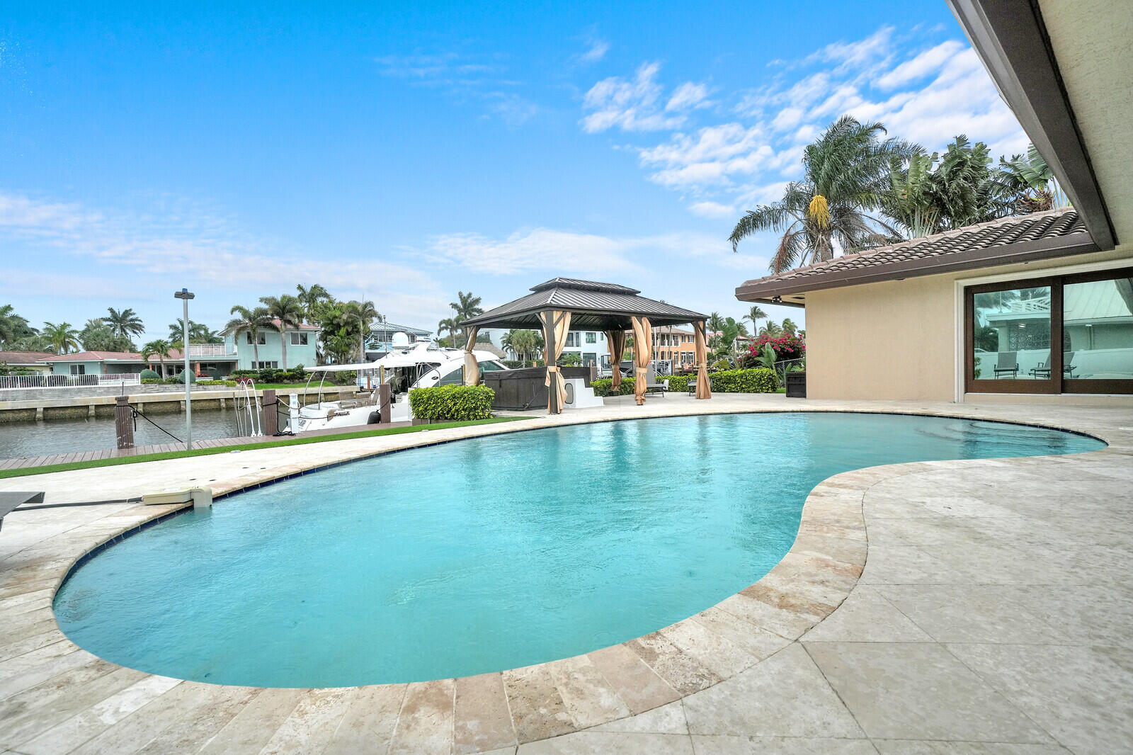 2810 NE 44th Lighthouse Point, FL 33064