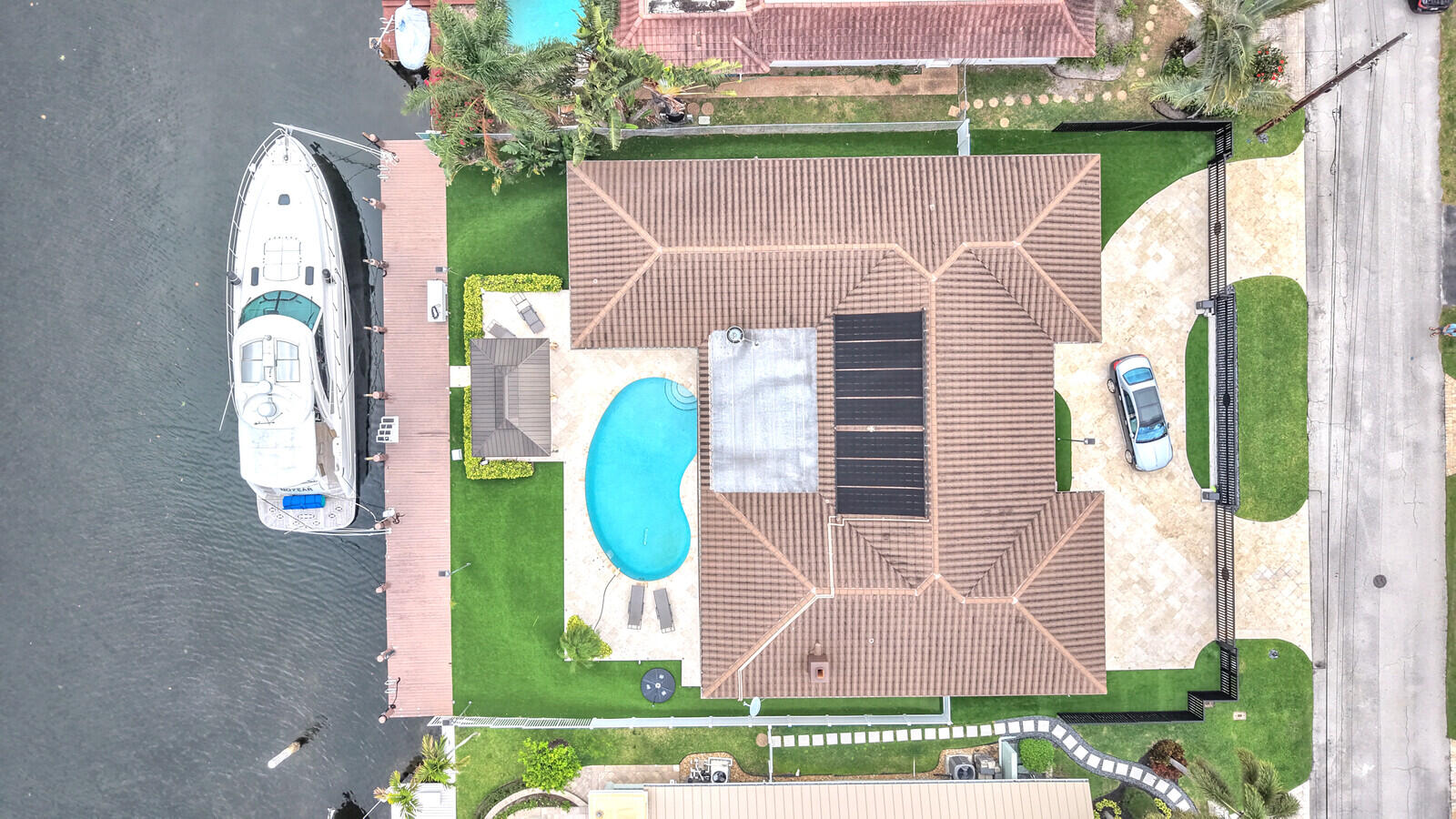 2810 NE 44th Lighthouse Point, FL 33064