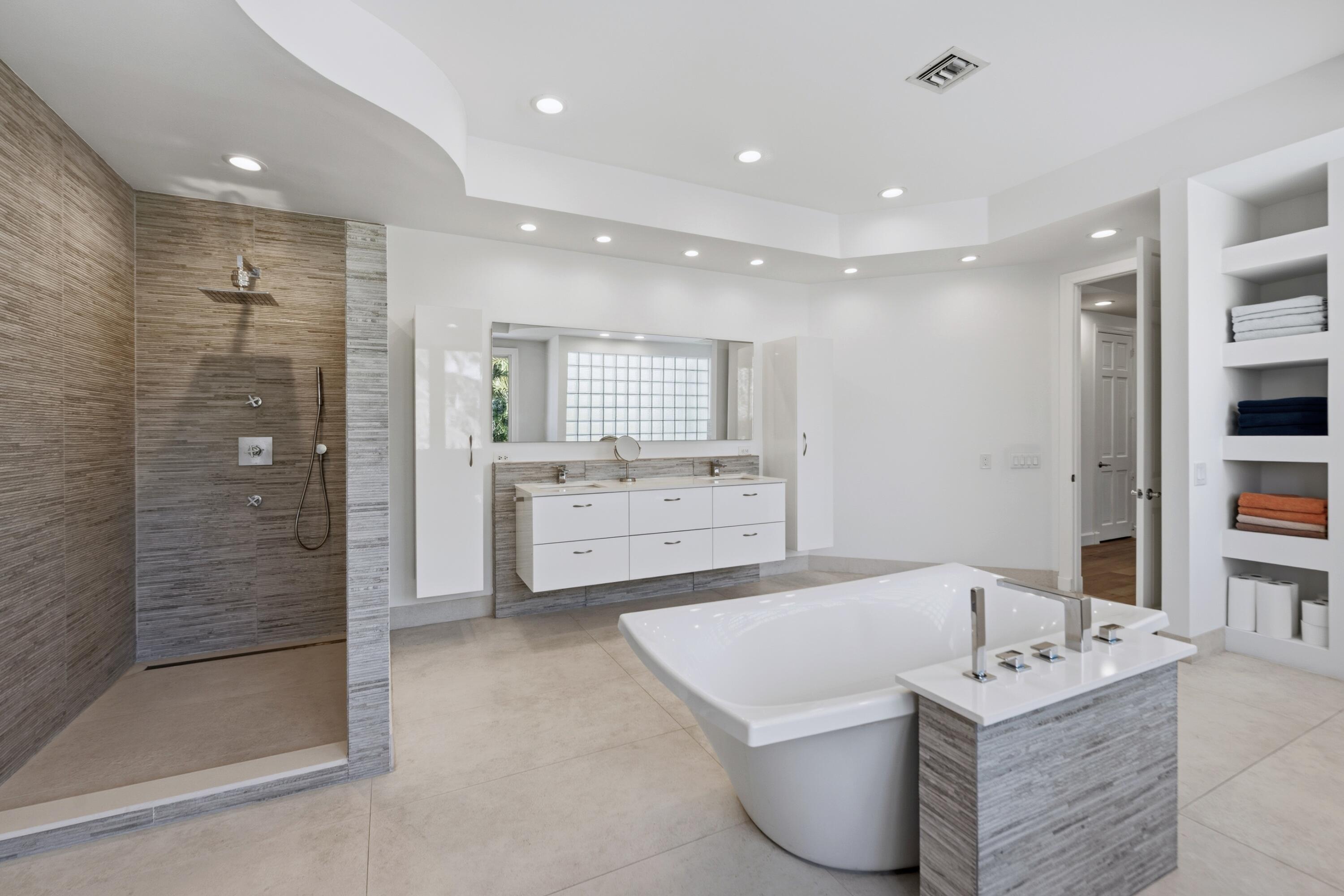 607 Intracoastal Fort Lauderdale, FL 33304