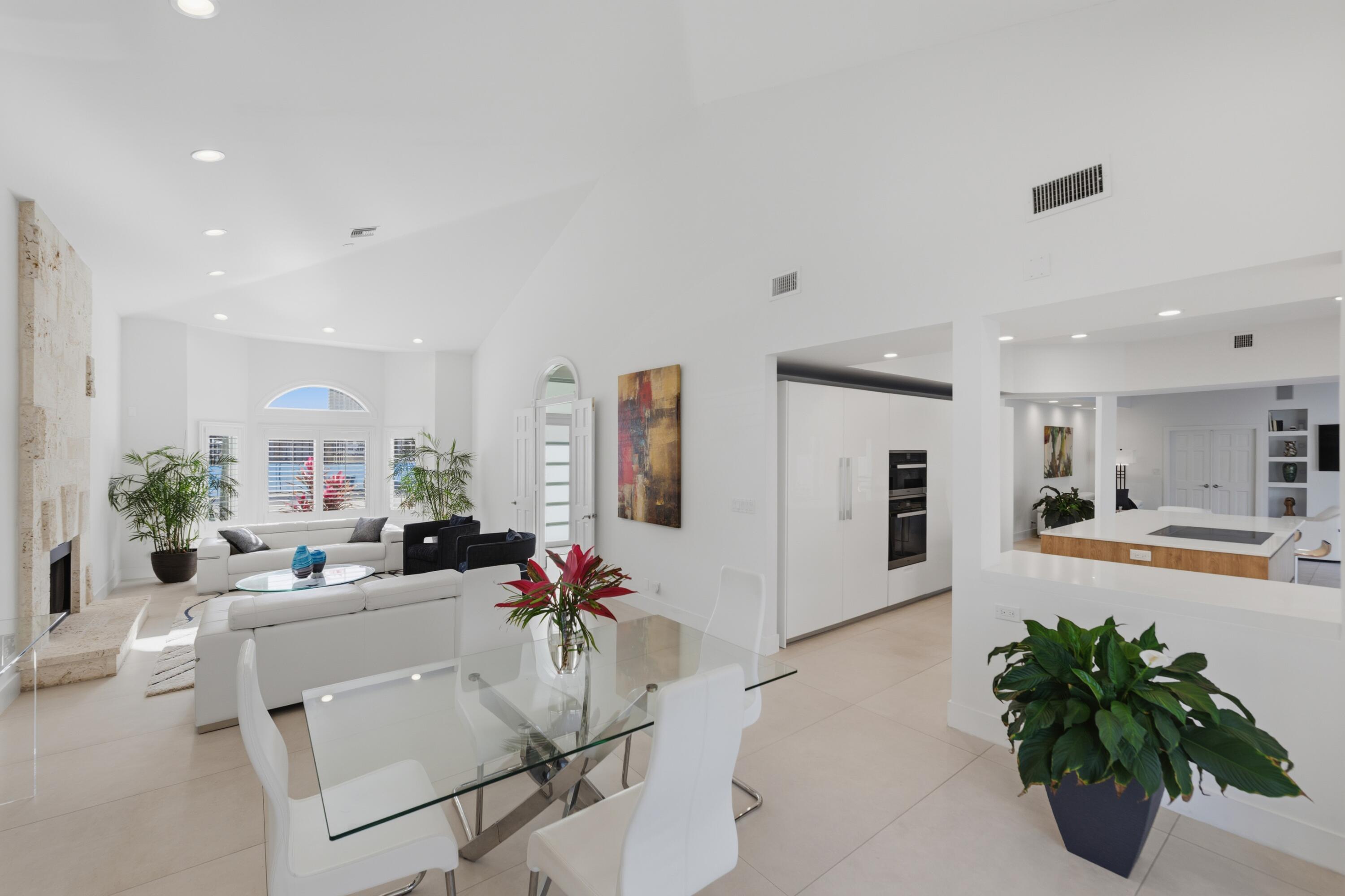 607 Intracoastal Fort Lauderdale, FL 33304