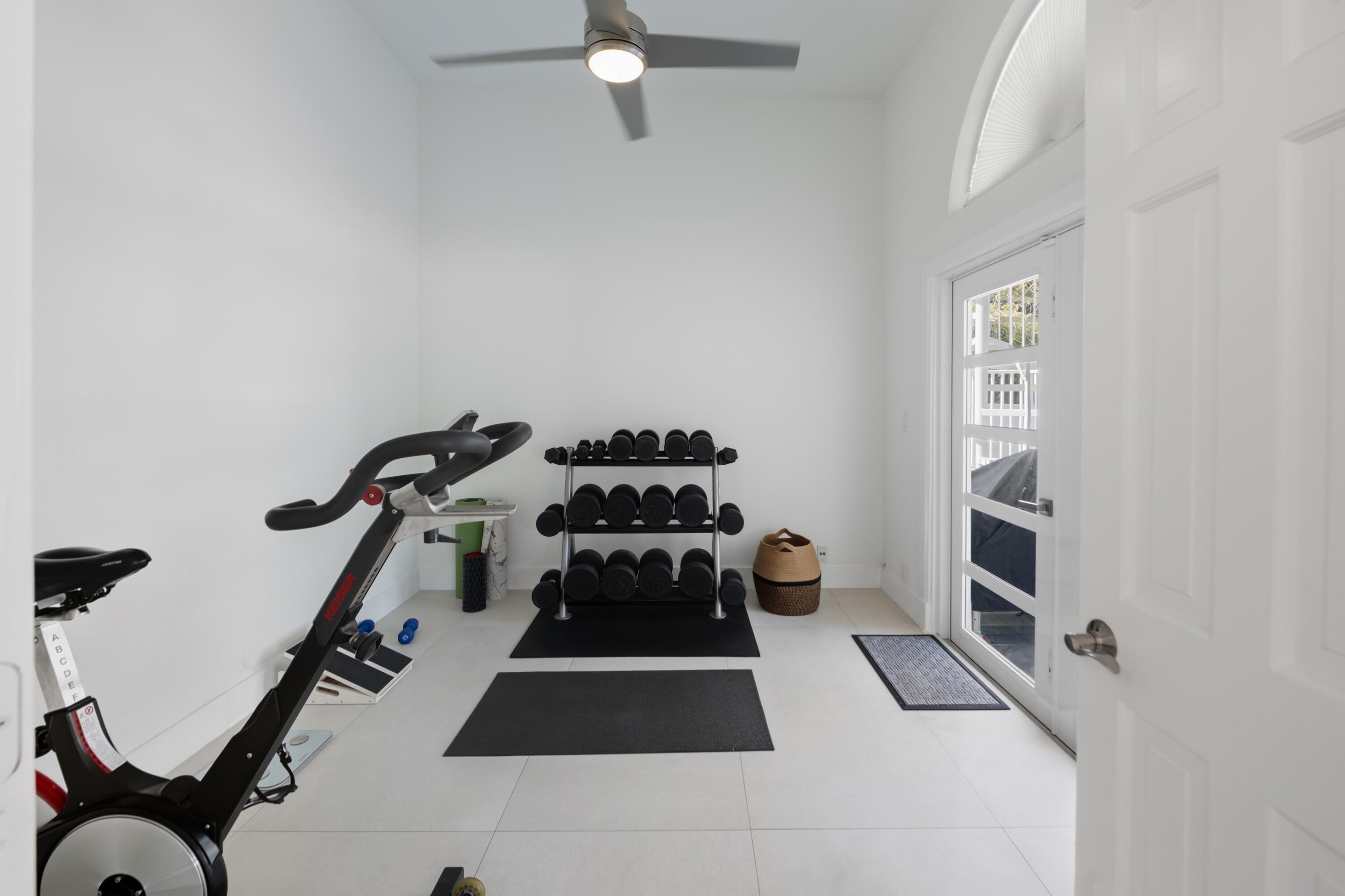 607 Intracoastal Fort Lauderdale, FL 33304