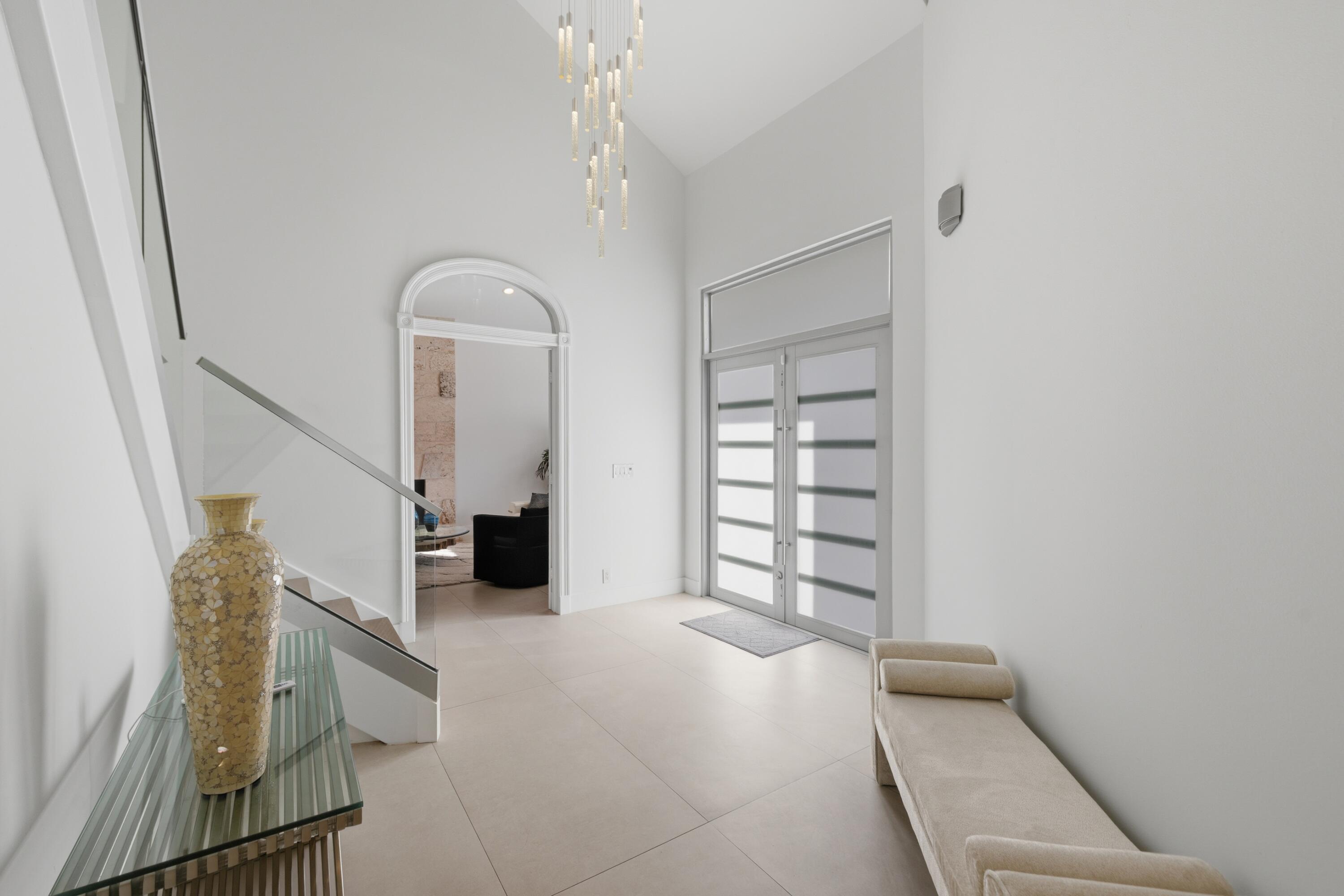 607 Intracoastal Fort Lauderdale, FL 33304