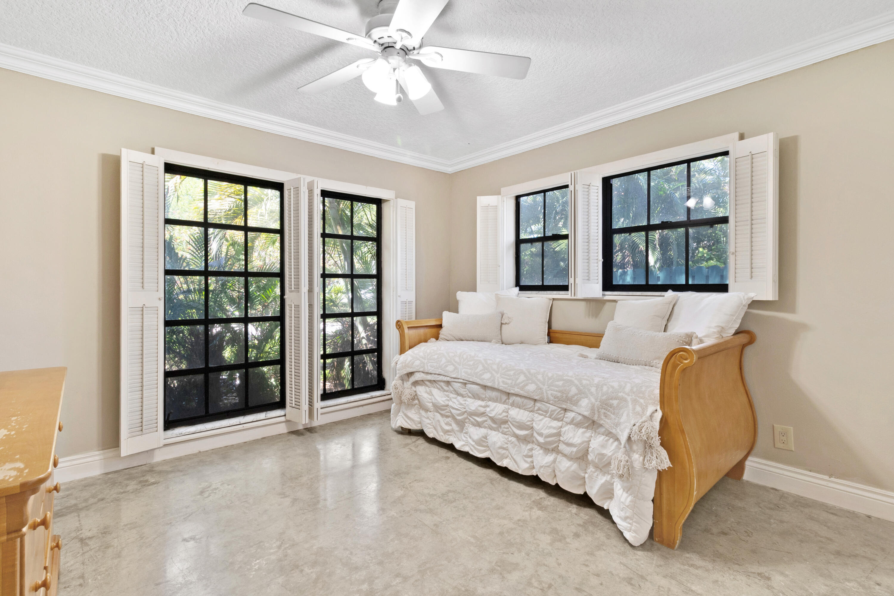 1350 W Terra Mar Pompano Beach, FL 33062